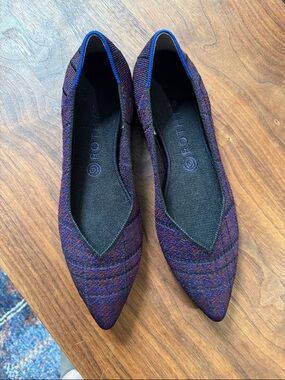 Like New Rothy's The Point in Cranberry Plaid